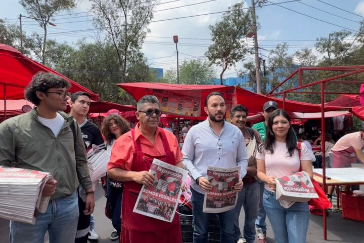 Faruk Miguel y vecinos participan en una jornada comunitaria en el Tianguis del Imán