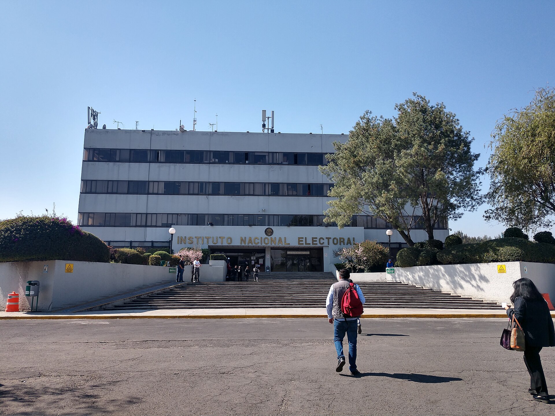 Fachada de la sede central del Instituto Nacional Electoral en la Ciudad de México